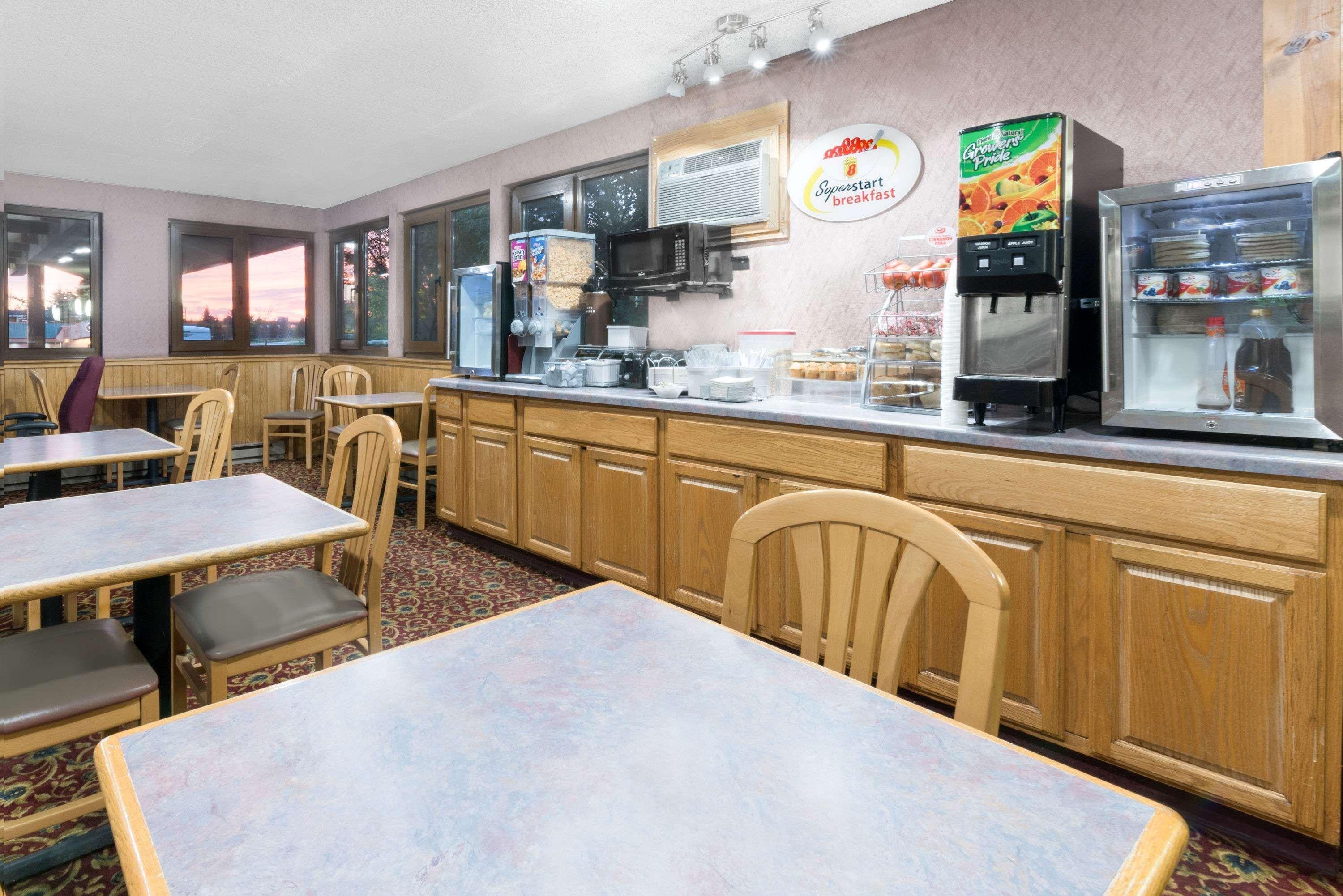 מלון Super 8 By Wyndham דולות מראה חיצוני תמונה